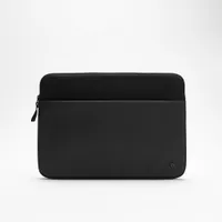 Incase A.R.C. Sleeve With ReSpun Schwarz 14" Macbook M1-M4 (2021-2024) aus 100 % recyceltem Polyester