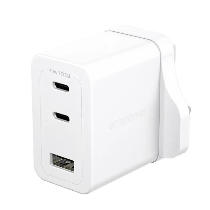 empower by PanzerGlass® Turbo 70W Multiple Ladegarät inkl. 2x USB-C + USB-A UK Anschluss Silber Weiß