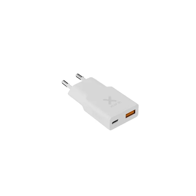 Xtorm Go2 Series SlimLine Wand-Ladegerät 25W 1x USB-C/ 1x USB-A weiß