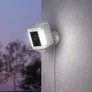 RING Spotlight Cam Plus Plug-In weiß