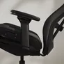 Fractal Refine Gaming Chair Mesh Dark/ Schwarz | Synchro-Tilt Mechanismus, Rückenlehne mit integrierter Lordosenstütze