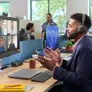 Logitech Zone Wireless 2 ES for Business Grafit, Kabelloses USB-Headset mit adaptiver Hybrid-ANC, Mikrofon mit Geräuschunterdrückung, inkl. Empfänger, Microsoft Teams zertifiziert